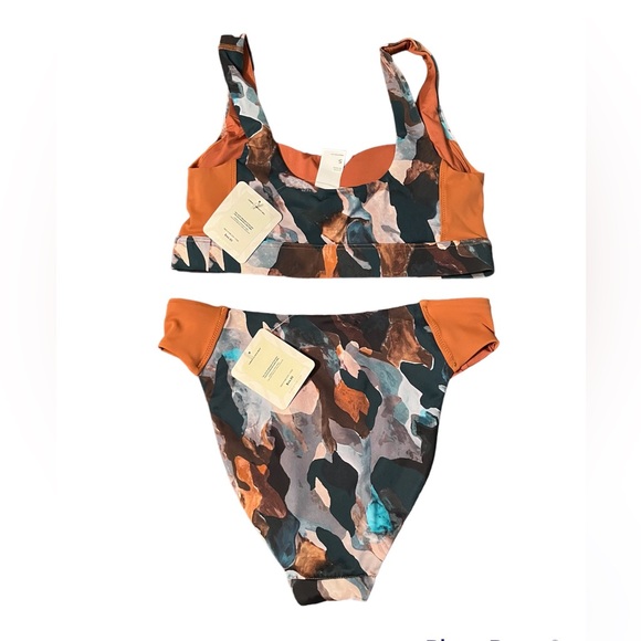 Fabletics Bikini Set - Picture 3 of 7